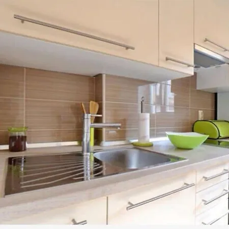 Apartment Petra Populare