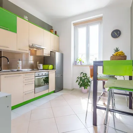 Apartment Petra Populare *